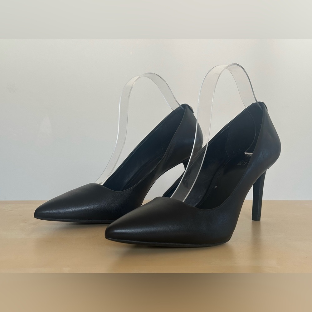 MICHAEL MICHAEL KORS Alina Black Leather Flex Pointed-Toe Pumps Women's Size 9 M